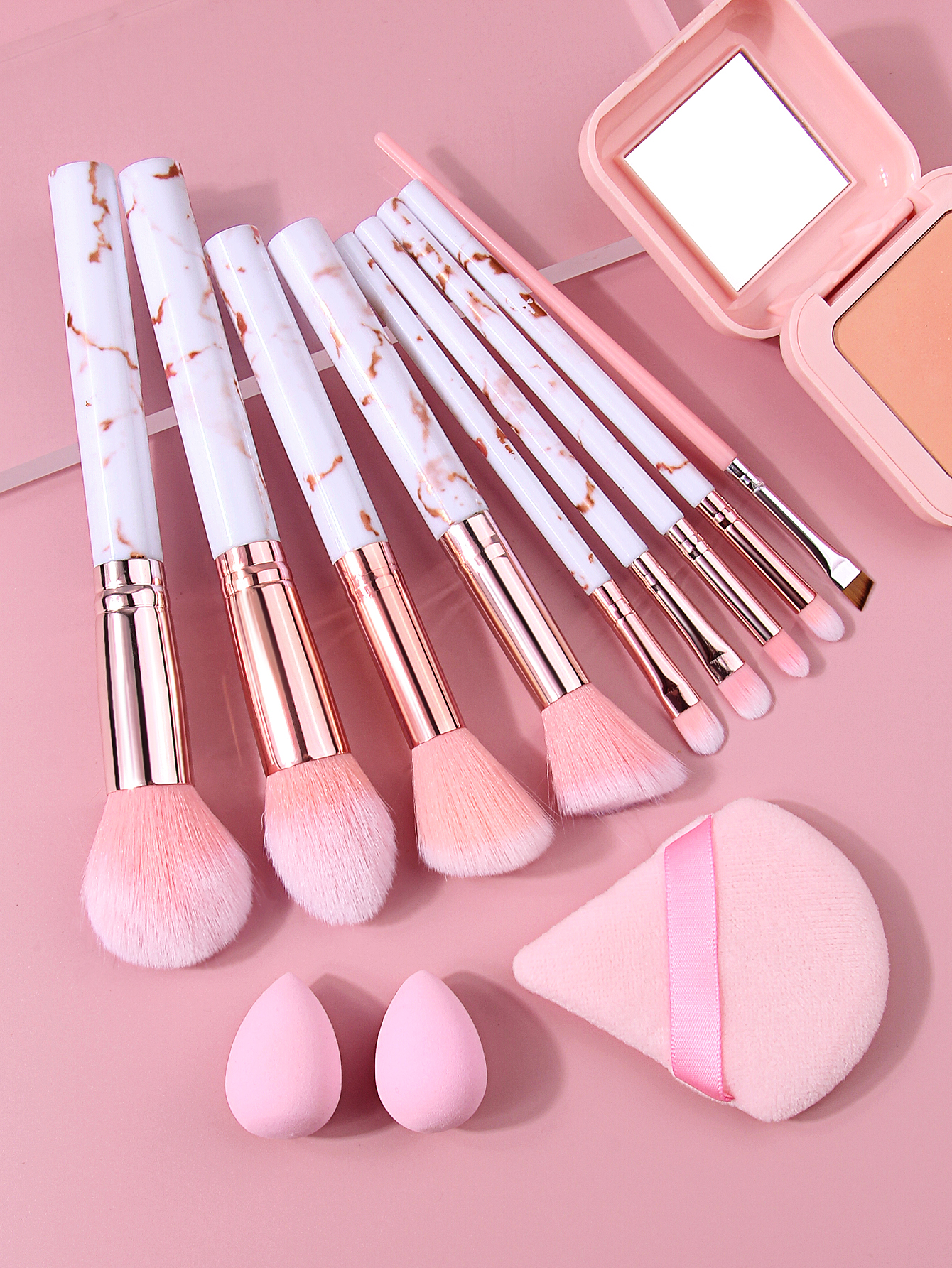 Luxury Pink Marble Makeup Brus - Luxury Skincare And Makeup Brands のレビューと価格