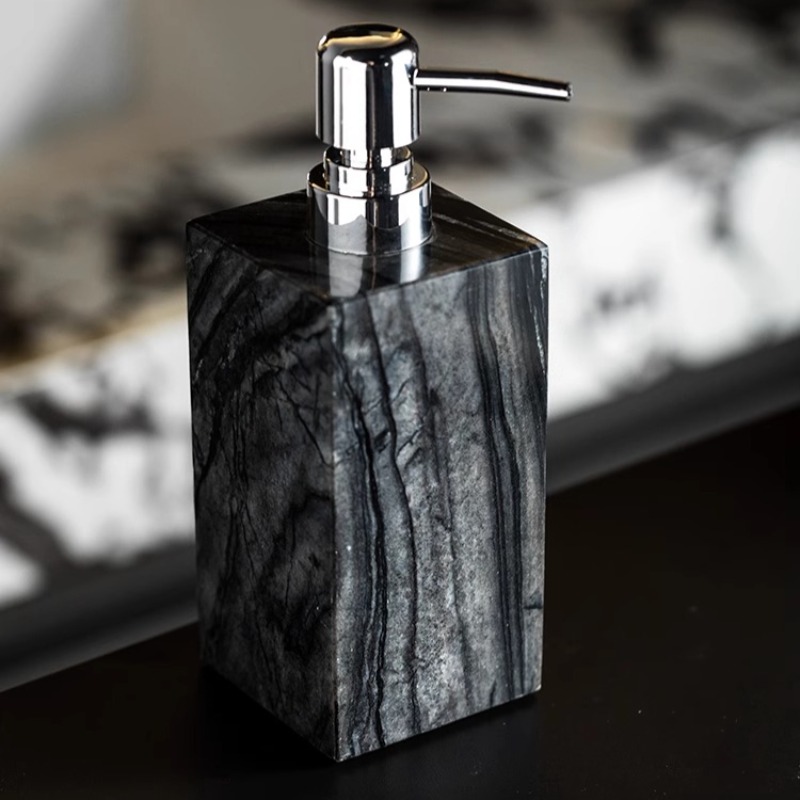 Natural Marble Soap Dispenser  - Luxury Natural Skincare のレビューと価格